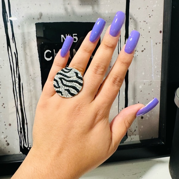 Swarov crystal black/white zebra ring - Picture 1 of 16